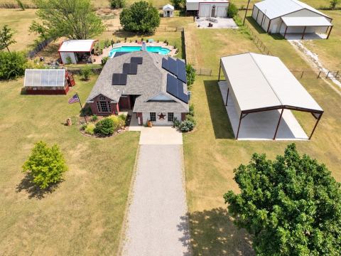 10612 County Road 1001, Godley