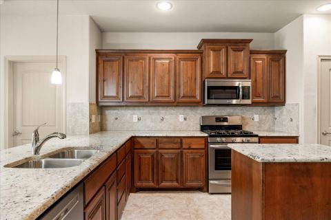 5103 Glen Meadow Drive, Arlington, TX 76001 — photo 2