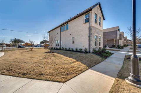 7520 Denny Drive, North Richland Hills, TX 76180 — photo 2