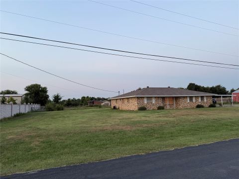 1729 Vicky Lane, Grand Prairie, TX 75052 — photo 2