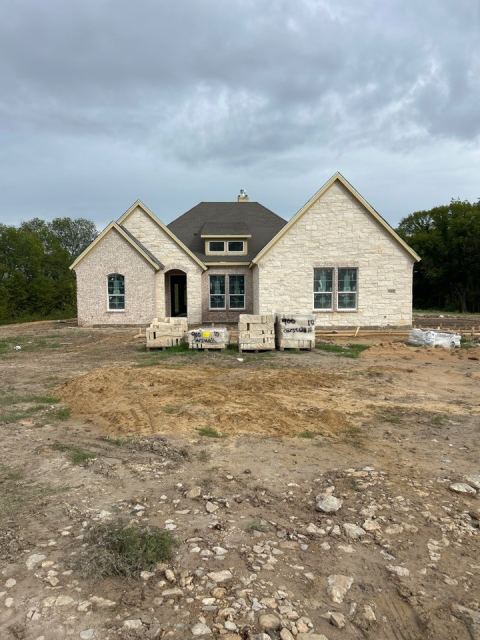 900 Carswell Court, Van Alstyne