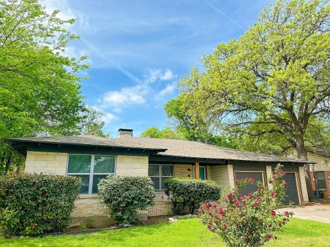 801 N Douglas Avenue, Cleburne, TX 76033 — photo 2