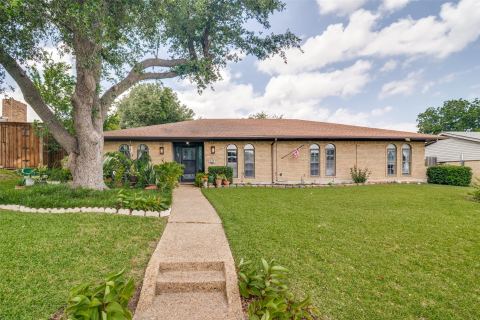 1217 Gardengate Circle, Garland