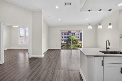 330 Las Colinas Boulevard E 466, Irving