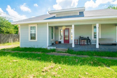 1017 Collier Street, Denton