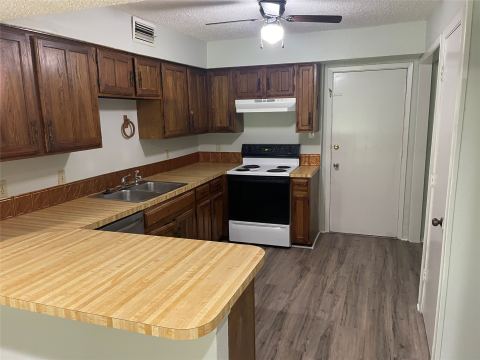 810 Clarissa Place, Garland, TX 75040 — photo 3