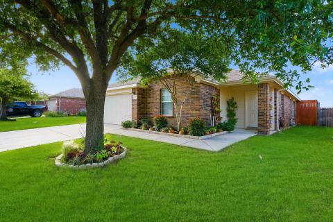 1136 Kachina Lane, Fort Worth, TX 76052 — photo 2