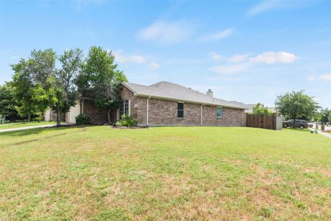 112 Bridlewood Street, Azle, TX 76020 — photo 3