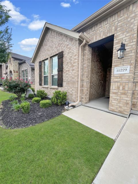 11229 Yellow Rose Way, Aubrey, TX 76227 — photo 3