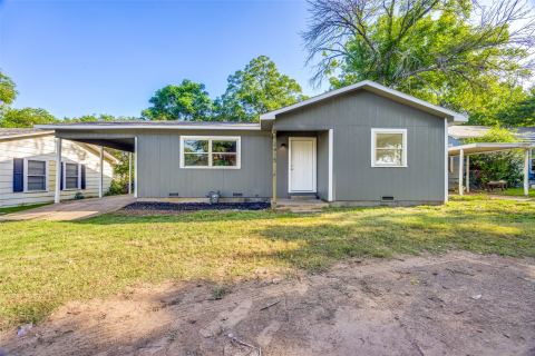 2415 W Morton Street, Denison