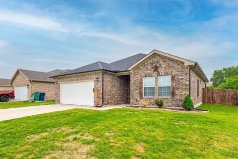 4811 Henry Street, Greenville, TX 75401 — photo 2