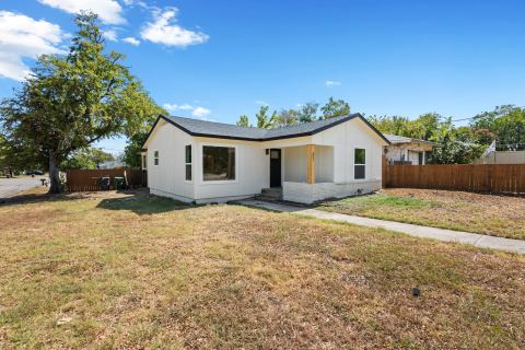 621 TRUMAN Street, Arlington, TX 76011 — photo 2