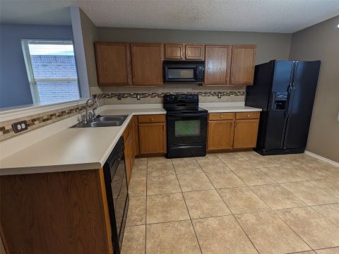 16424 Red River Lane, Fort Worth, TX 76247 — photo 3