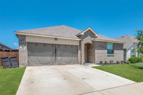 11425 Silver Queen Drive, Aubrey, TX 76227 — photo 2