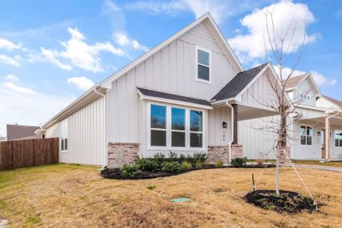 205 W 7th Street, Justin, TX 76247 — photo 3