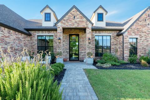 631 San Saba W, Midlothian, TX 76065 — photo 2
