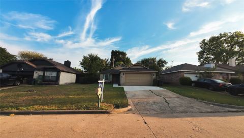 1404 Woodfern Drive, Arlington, TX 76018 — photo 2