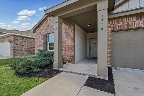 1716 Escondido Drive, Fort Worth, TX 76052 — photo 2