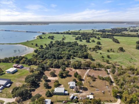 5827 SE County Road 1095, Corsicana, TX 75109 — photo 2