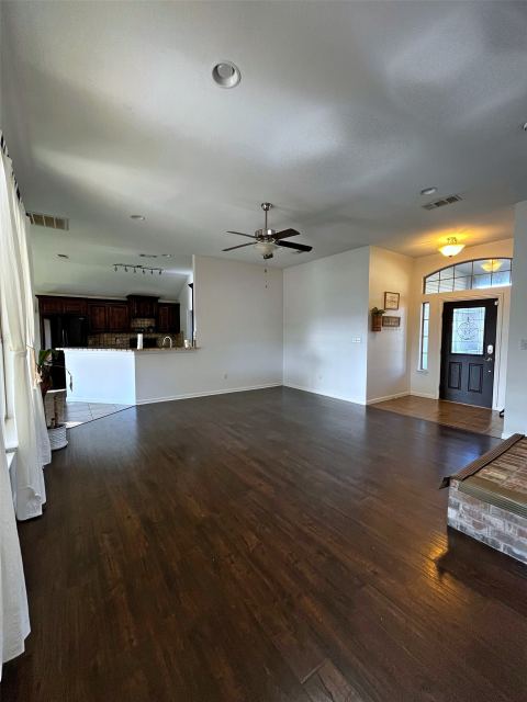 916 Winding Road, Granbury, TX 76049 — photo 3