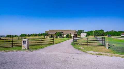 3609 Farm Land Court, Granbury, TX 76048 — photo 2