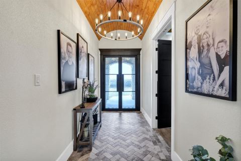 12503 County Road 1131, Godley