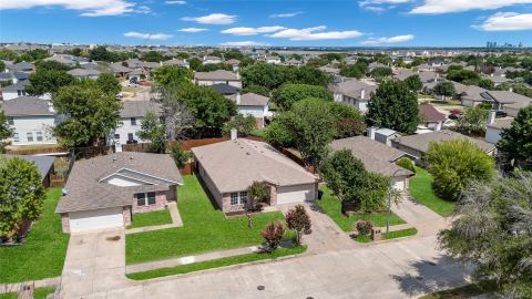 5132 Bedfordshire Drive, Fort Worth, TX 76135 — photo 3