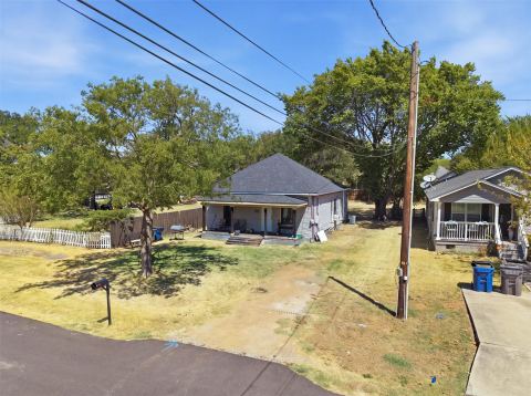 210 E Main Street, Celina, TX 75009 — photo 2