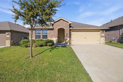 2310 Wisterwood Lane, Crandall
