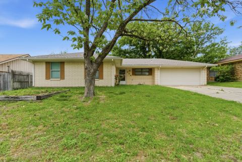 209 Moonlight Trail, Stephenville