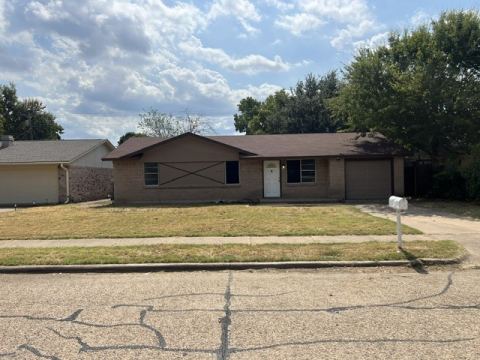2312 Meadow Crest, Irving, TX 75060 — photo 2