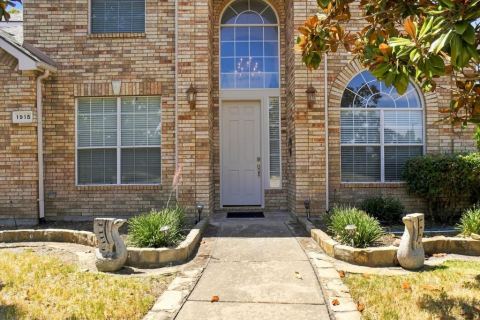 1915 Ledgemont Court, Allen, TX 75013 — photo 2