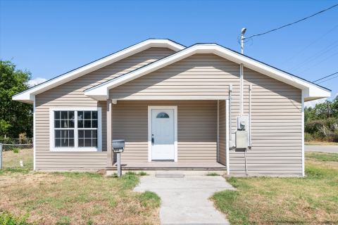 918 Martin Luther King Jr Boulevard, Corsicana, TX 75110 — photo 3