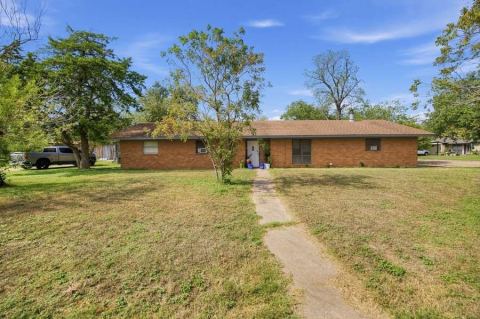 110 Cheyenne, Elm Mott