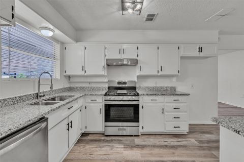 3407 NE 10th Street, Mineral Wells, TX 76067 — photo 2