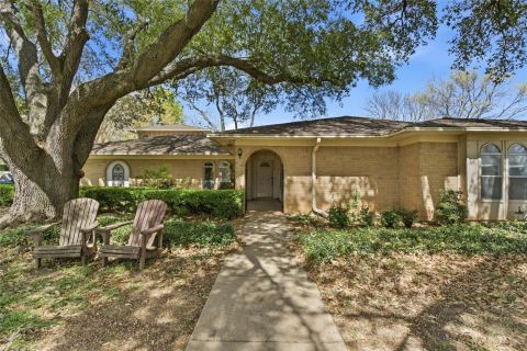 2326 Forest Hills Road, Grapevine, TX 76051 — photo 2
