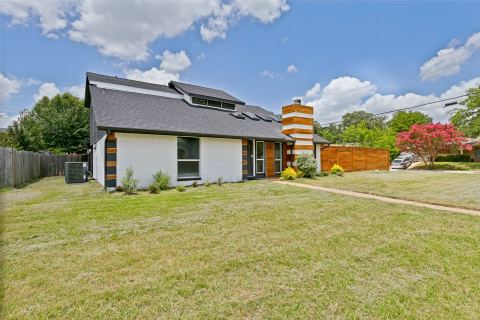 1302 Westwood Drive, Lewisville, TX 75067 — photo 2