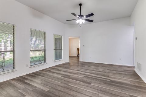 741 Oak Park Drive, Azle, TX 76020 — photo 2