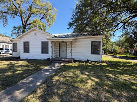 424 Church Street, Sulphur Springs
