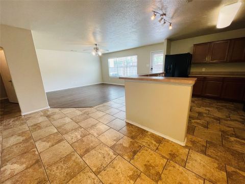 7561 Lazy Spur Boulevard, Fort Worth, TX 76131 — photo 3