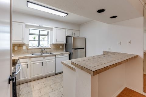 15221 Berry Trail 304, Dallas, TX 75248 — photo 3