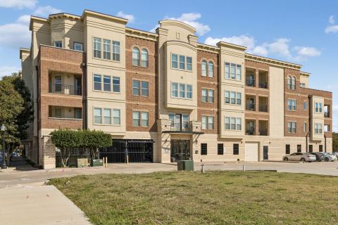 800 E 15th Street 201, Plano, TX 75074 — photo 2