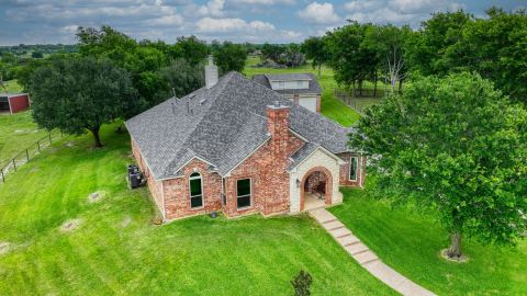 398 J O Junge Road, Cleburne