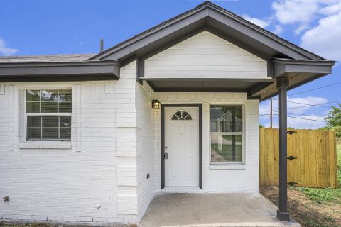 2200 Brookes Street B, Fort Worth, TX 76105 — photo 2
