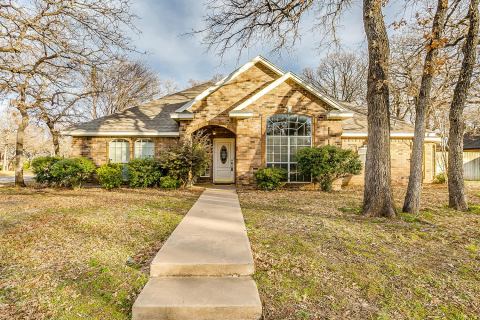 901 Evandale Road, Burleson