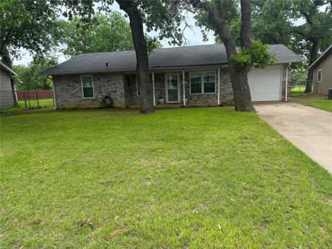 1530 W Groesbeck Street, Stephenville