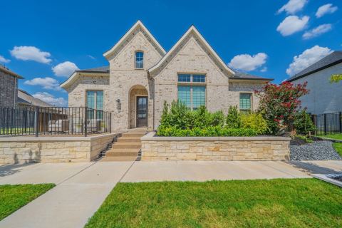 1518 Viridian Park Lane, Arlington