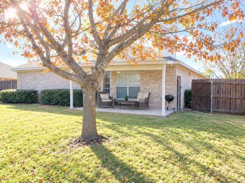 1007 Miles Avenue, Burleson