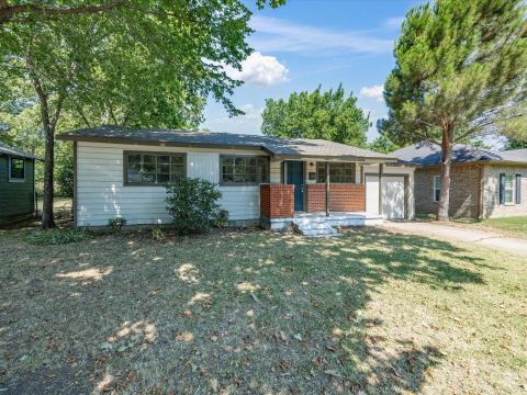 1314 Bennett Drive, Arlington, TX 76013 — photo 2
