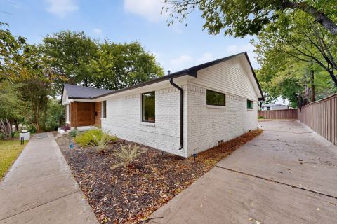 2330 Cody Drive, Dallas, TX 75228 — photo 2